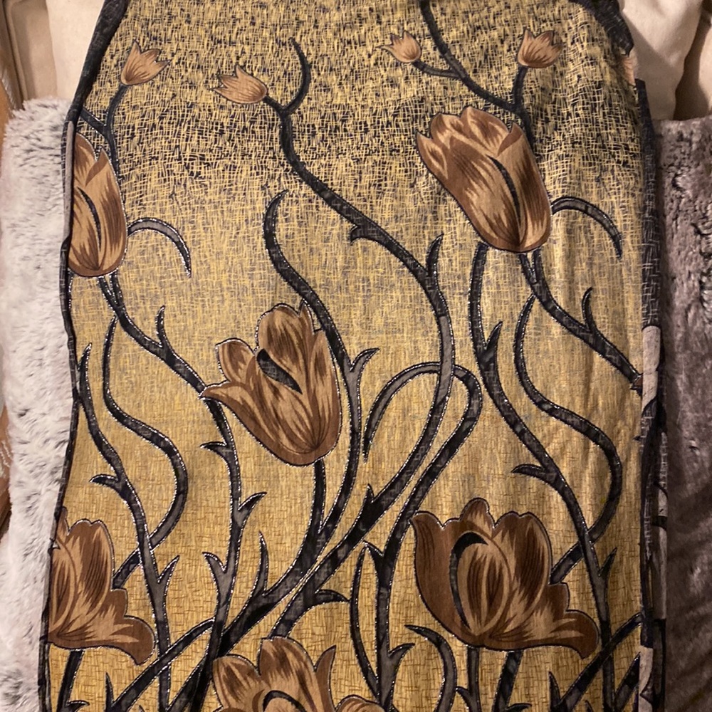 Beautiful Scarf - Picture 4 of 4